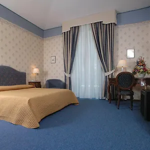 Nuovo Rebecchino 3*, Naples Italy