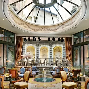 ***** מלון Chateau Monfort - Relais & Chateaux איטליה